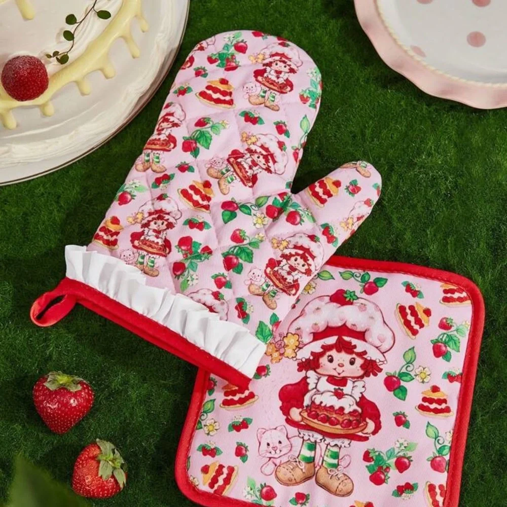 Strawberry Shortcake Print Oven Mitt - Cute Kitchen Linen